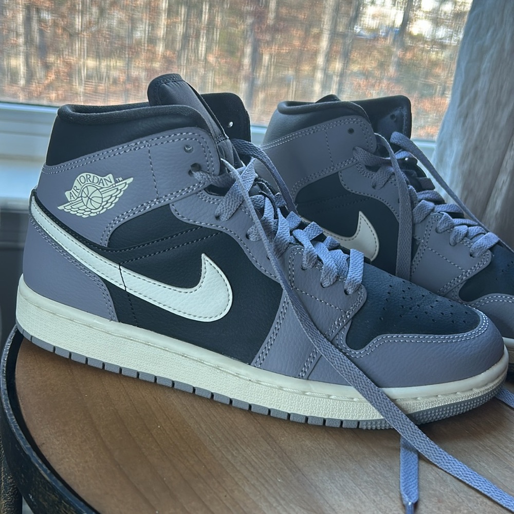 Nike Air Jordan 1 Mid Cement Grey WORN ONCE